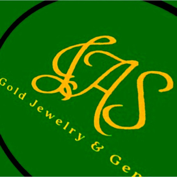 Meet your Posher, Jen - Picture 1 of 1